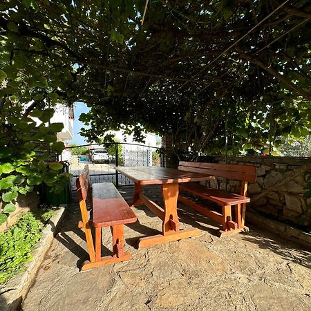 Apartmani Trlaja Vodice Zewnętrze zdjęcie