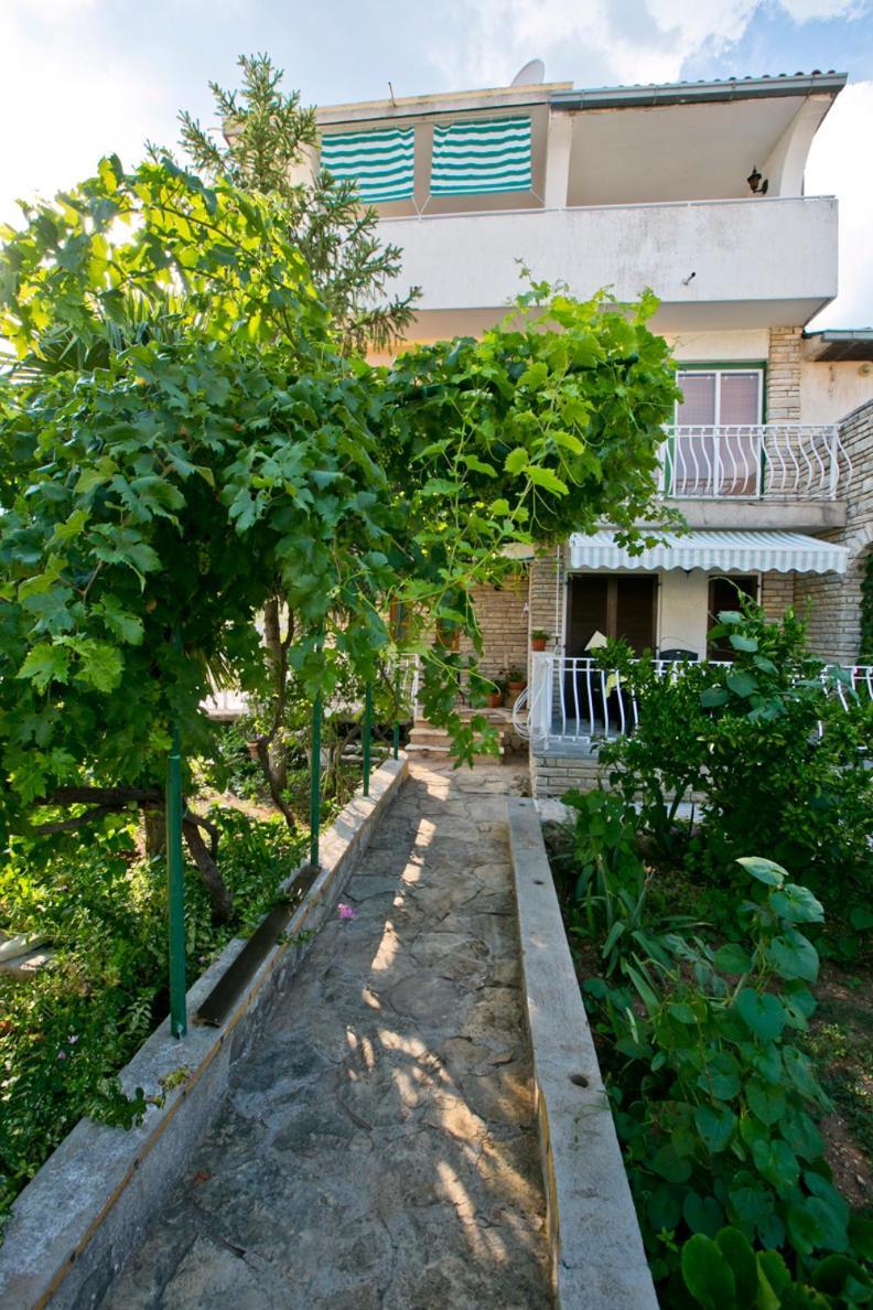 Apartmani Trlaja Vodice Zewnętrze zdjęcie