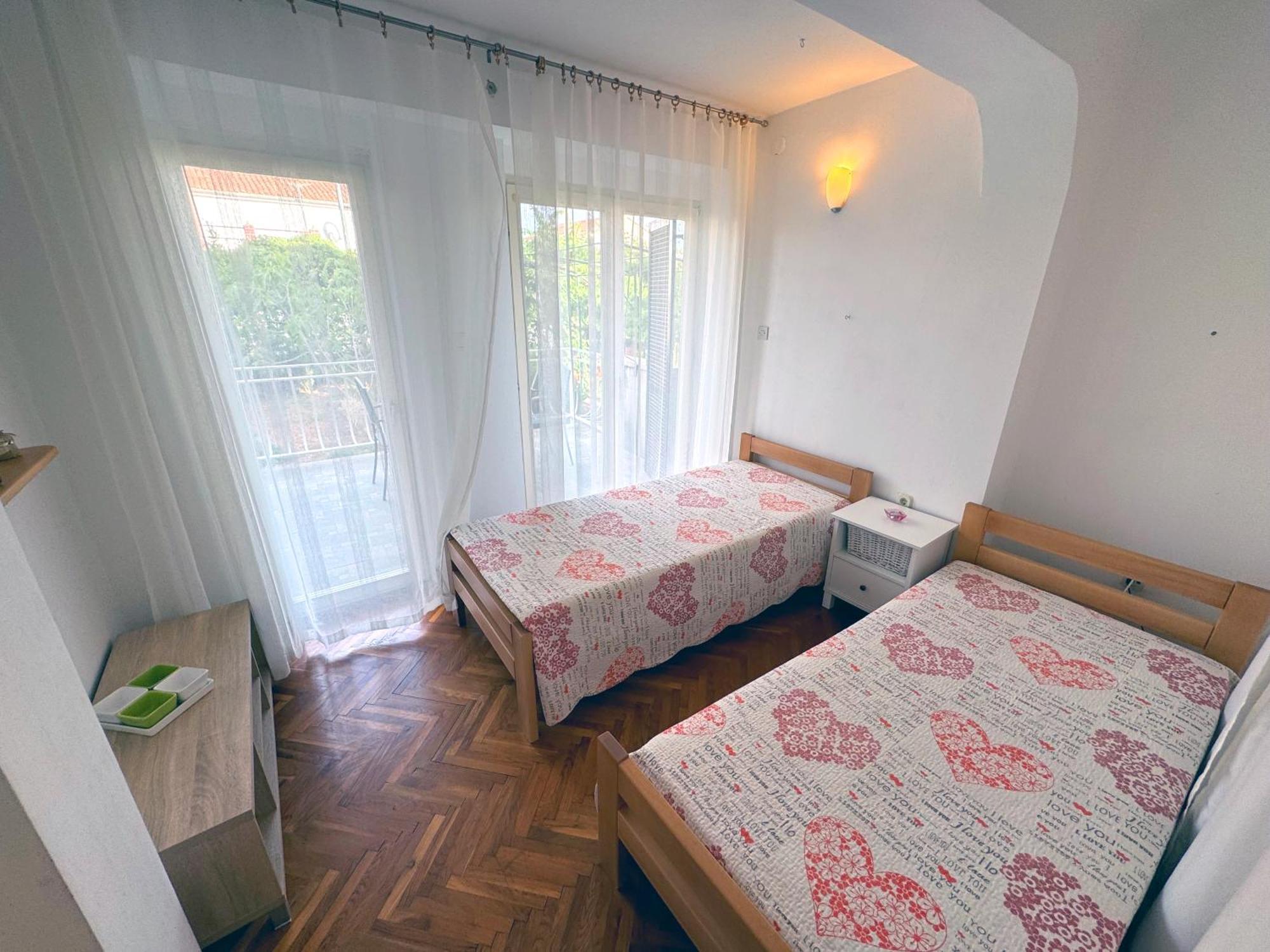 Apartmani Trlaja Vodice Zewnętrze zdjęcie
